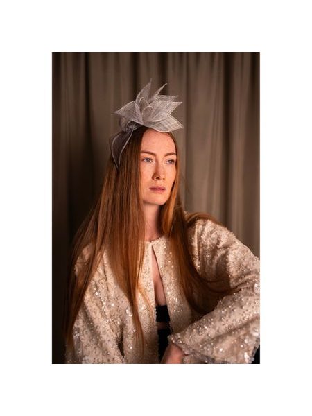 Fascinátor Erebus - světlešedý