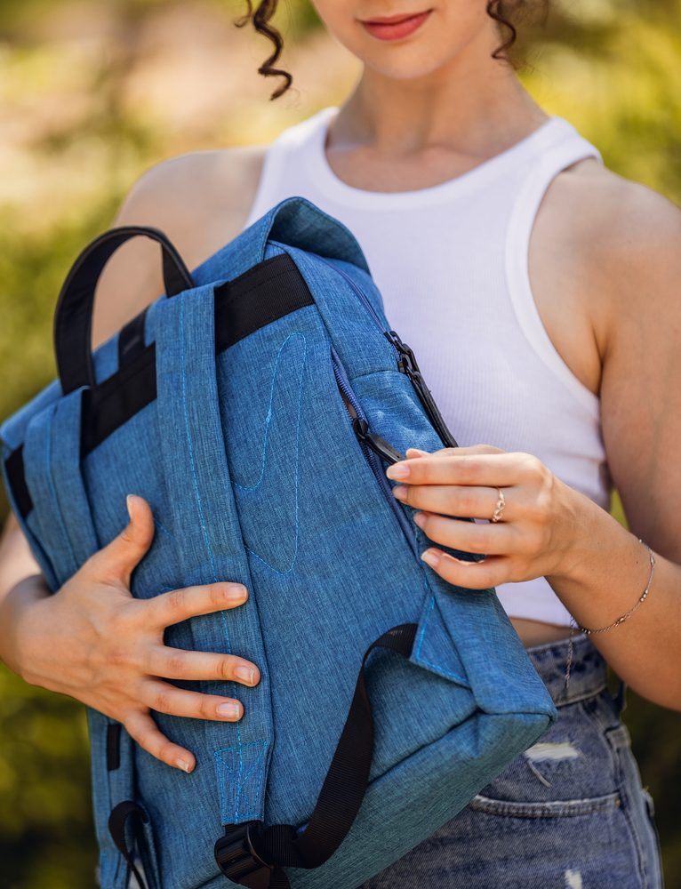 VUCH Tartoe.

Hlavní zapínání na zip a strip
Dvě vnější kapsy na zip
Vnitřní kapsa na zip a dvě přihrádky na drobnosti
Nastavitelné ramenní popruhy
 TechniC  
Kolekce inspirovaná městem i přírodou.
Batohy Mellora a Noel už nějaký čas kralují na trůnu oblíbenosti a z jejich předností vzniklo hned několik parádních následníků.