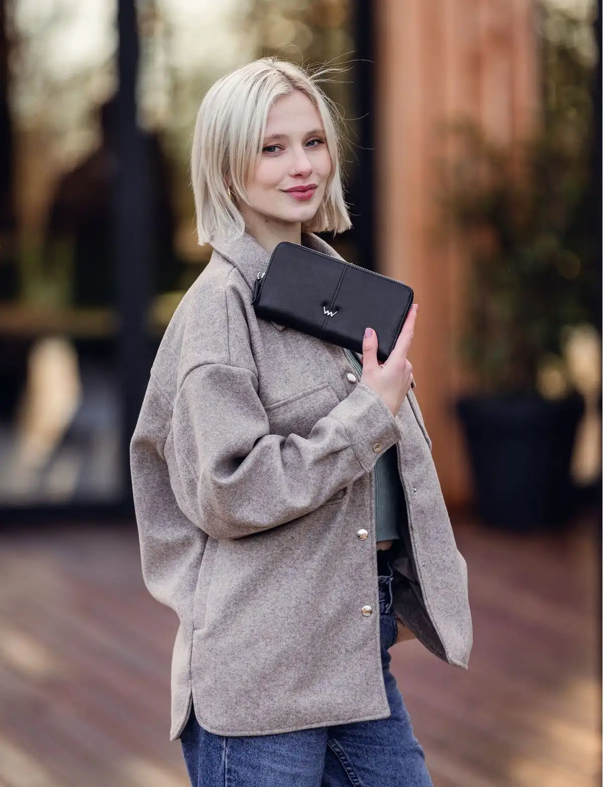 VUCH Judith Wine detail