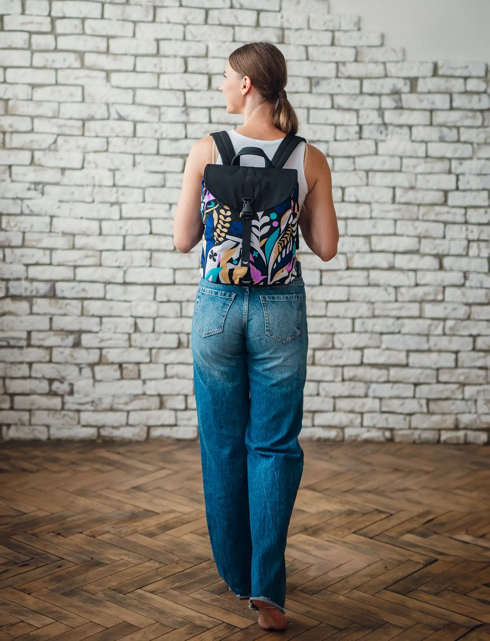 Design batohu VUCH Corbin Waves Garden – creARTivity potisk