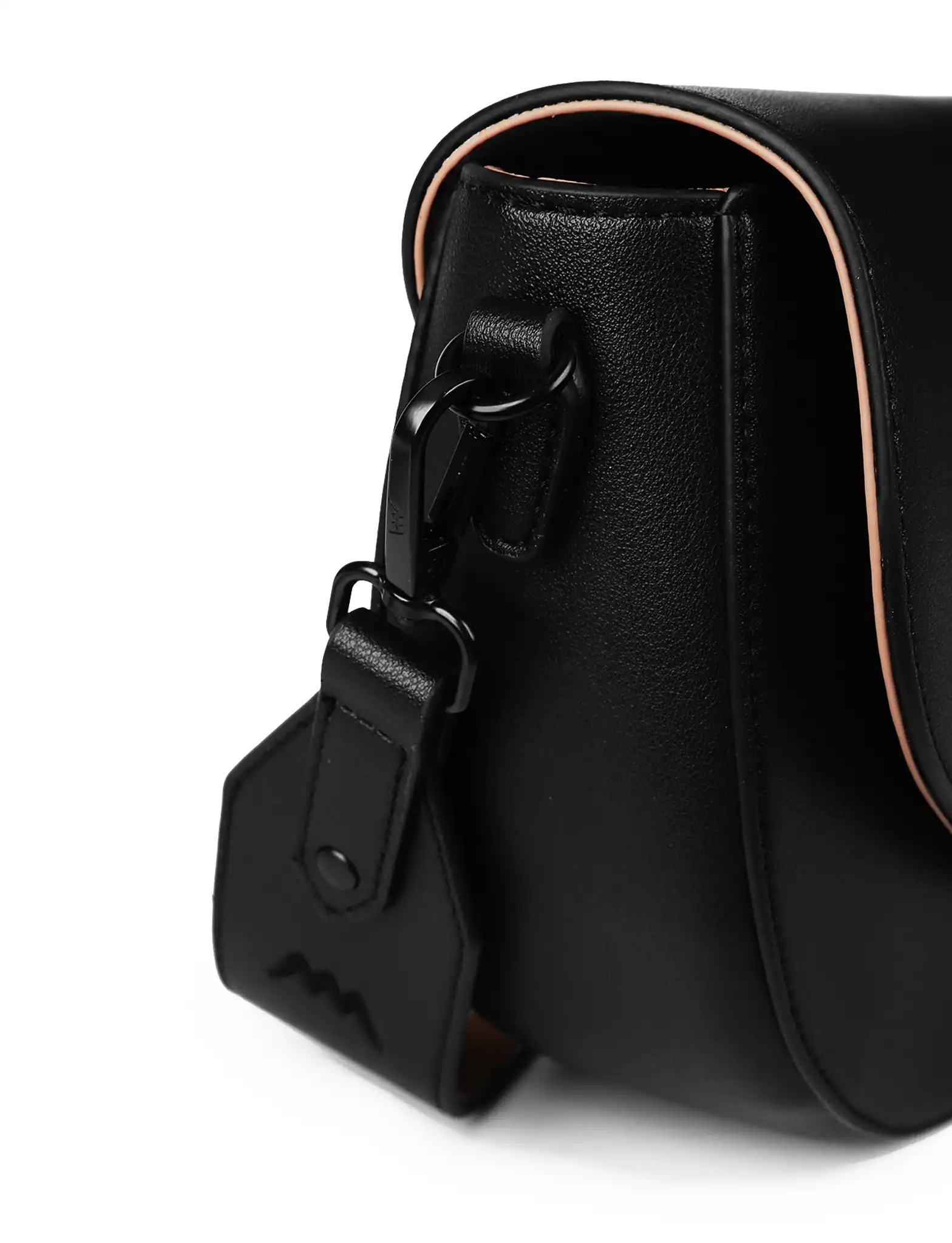 VUCH Duilio Creme – detail