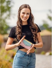 Ebba Violet
