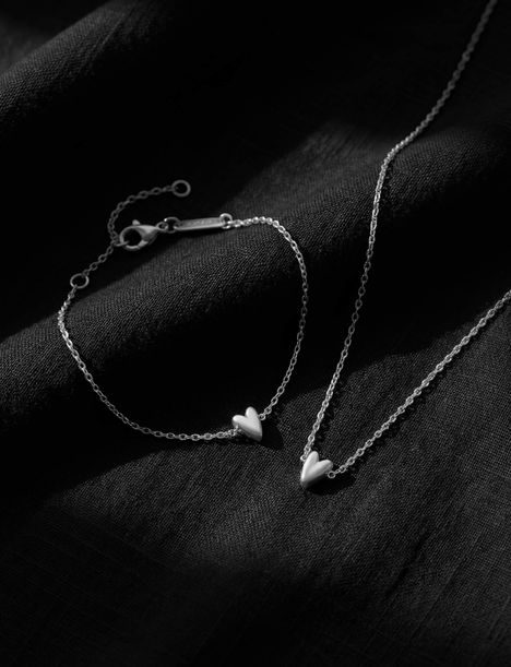 Náramek Amora Silver