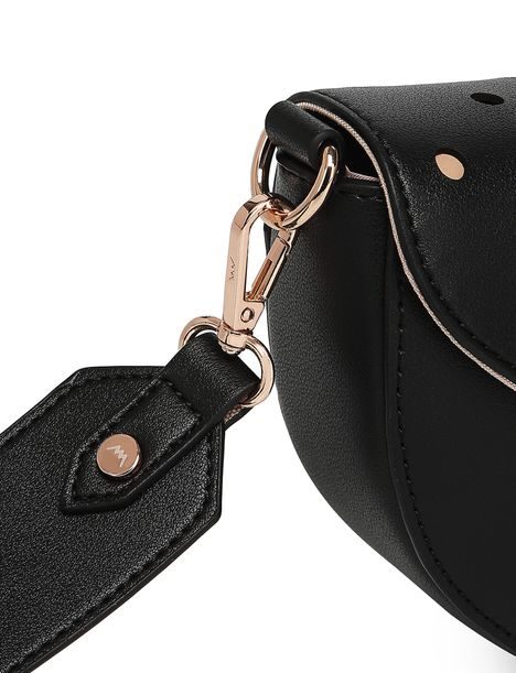 Tricia Dotty Black
