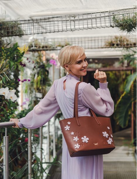Fleuris Glow Brown