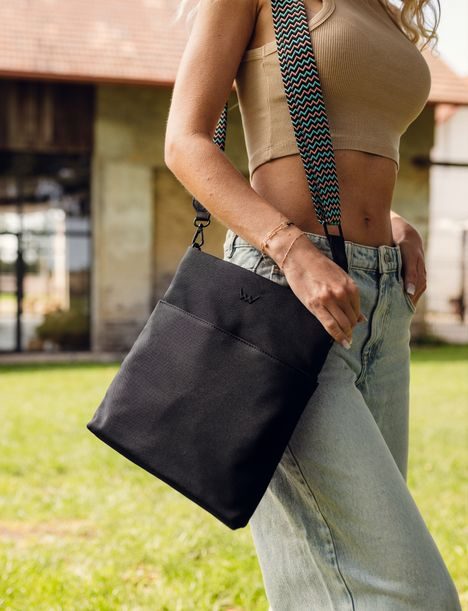 Smokie Resistant Black