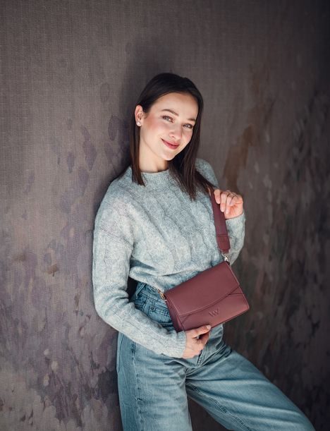 Danita Mini Wine Red