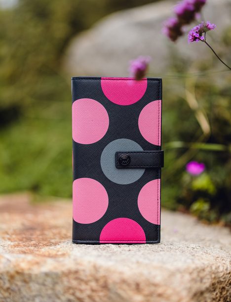 Mora Black Rose