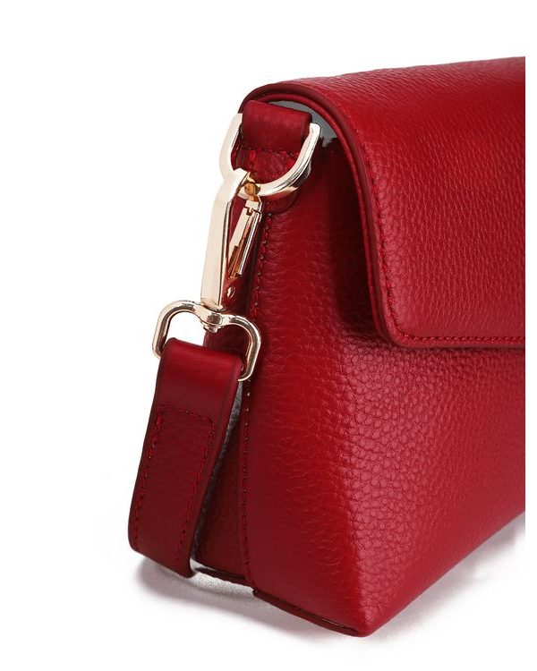 Leyra Red