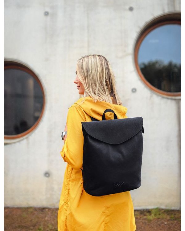 Joanna Canva Black