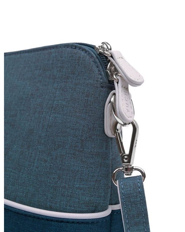 Cara Canva Blue