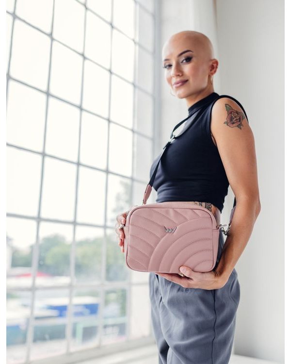 Nelly Pink