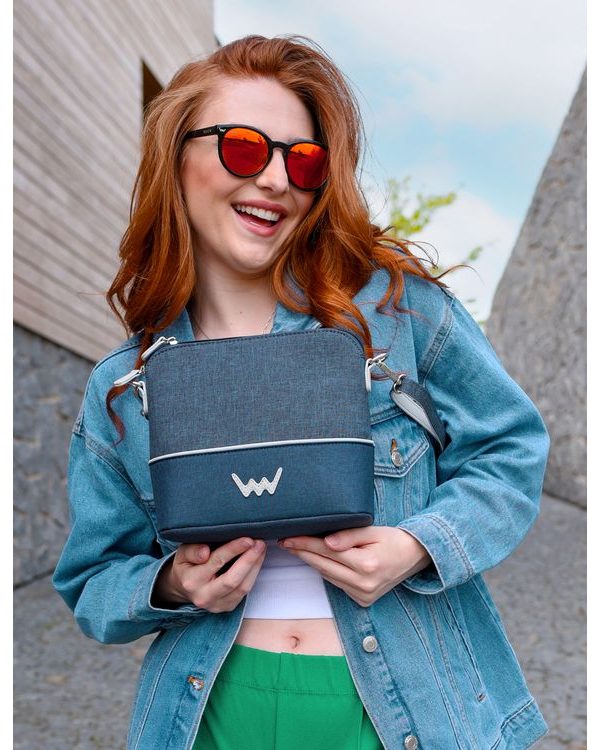 Cara Canva Blue