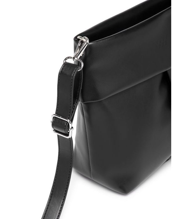 Anila Black