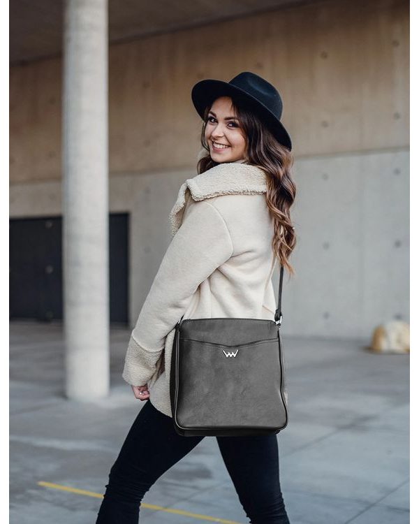 Neliss Grey