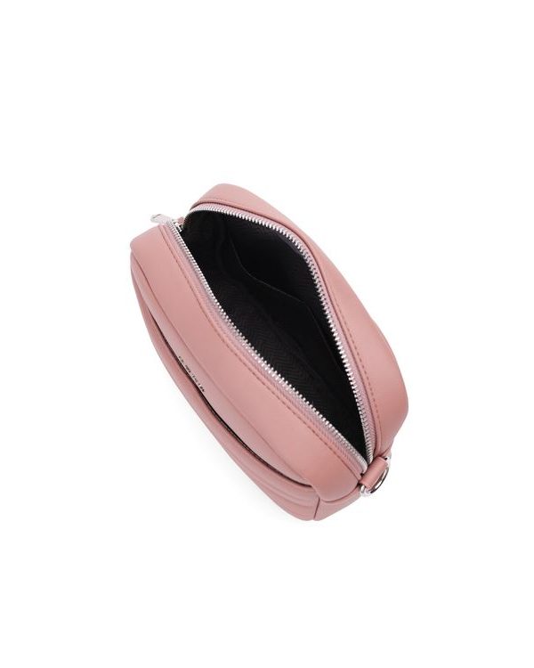 Nelly Pink