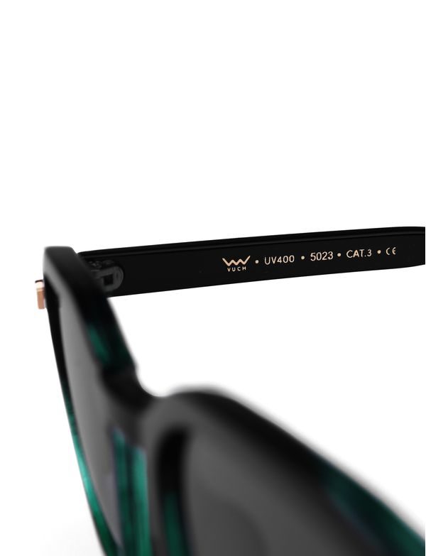Elea V Green