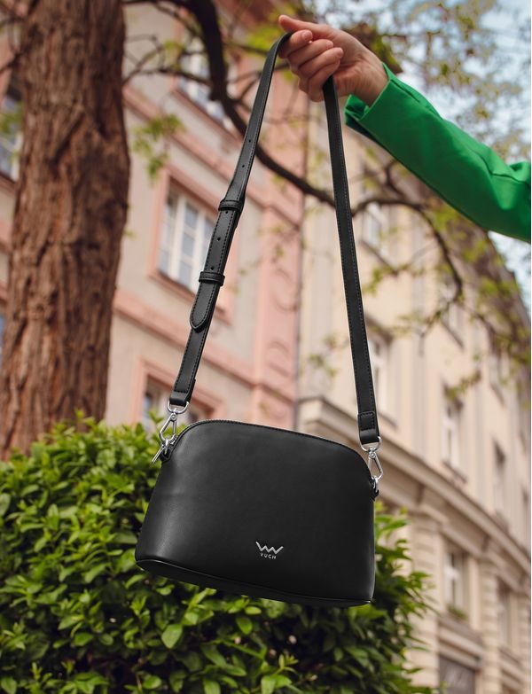 Cara Arco Black