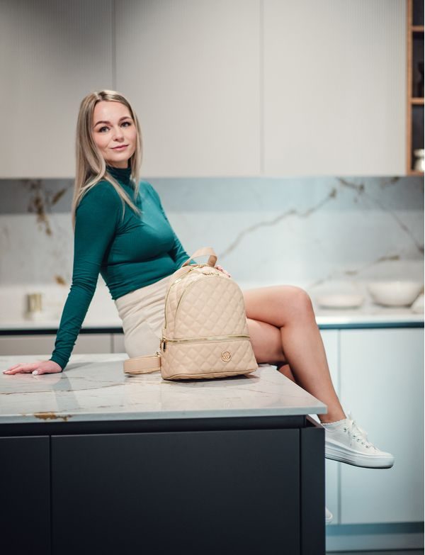 Theo Beige