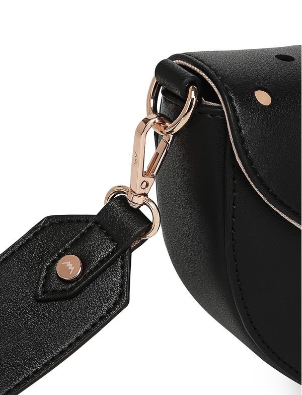 Tricia Dotty Black
