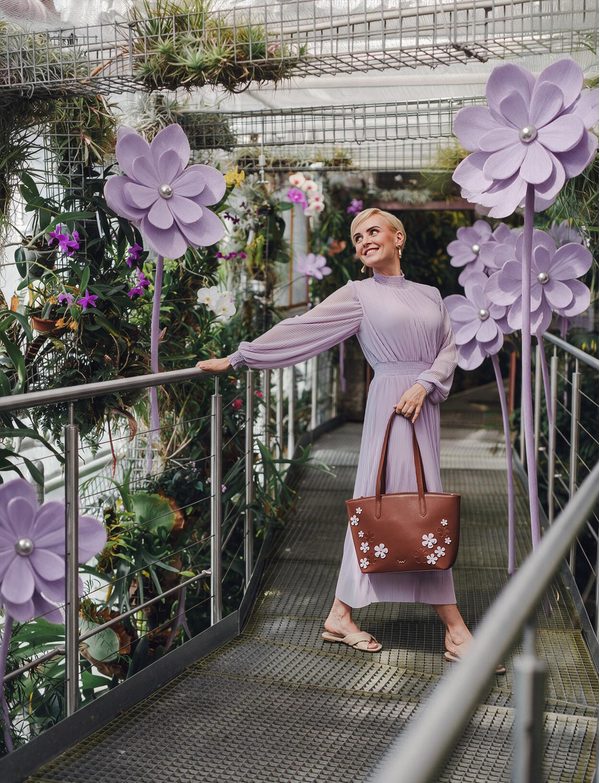 Fleuris Glow Brown