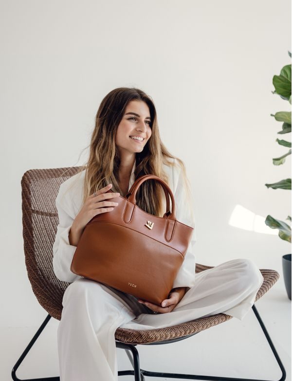 Christel Divide Brown