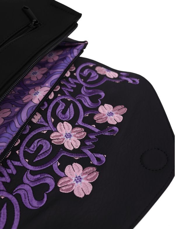 Joanna in Bloom Malus