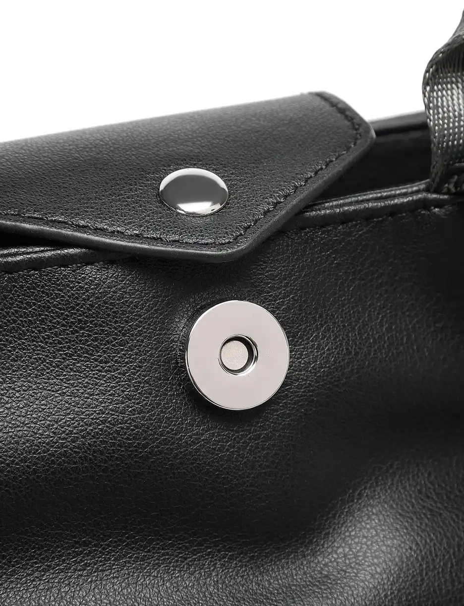 Detail zavírání batohu VUCH Glenn V Dark Blue