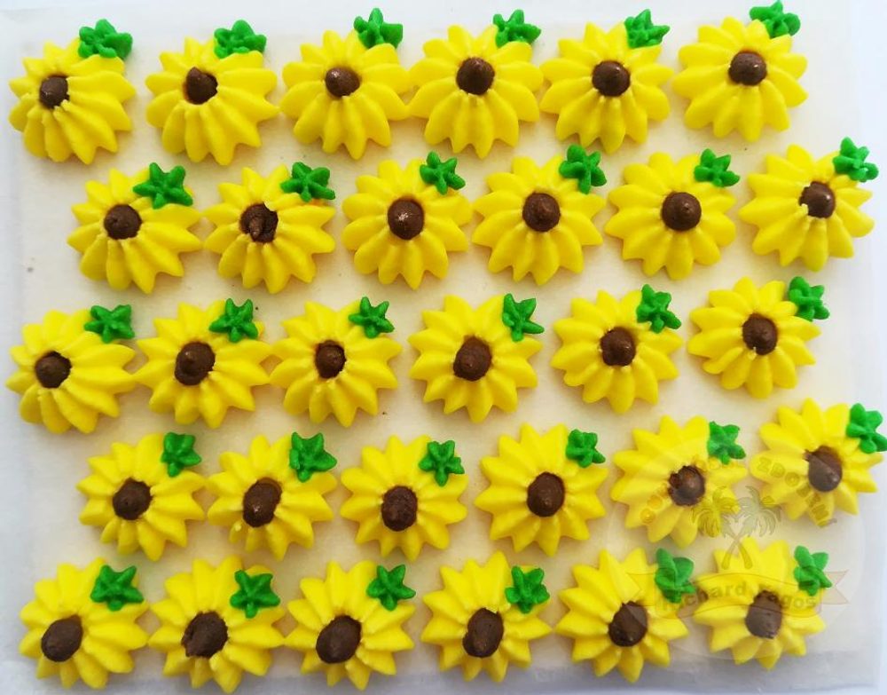 Cukrové ozdoby květy na platíčku 3 - Fagoš