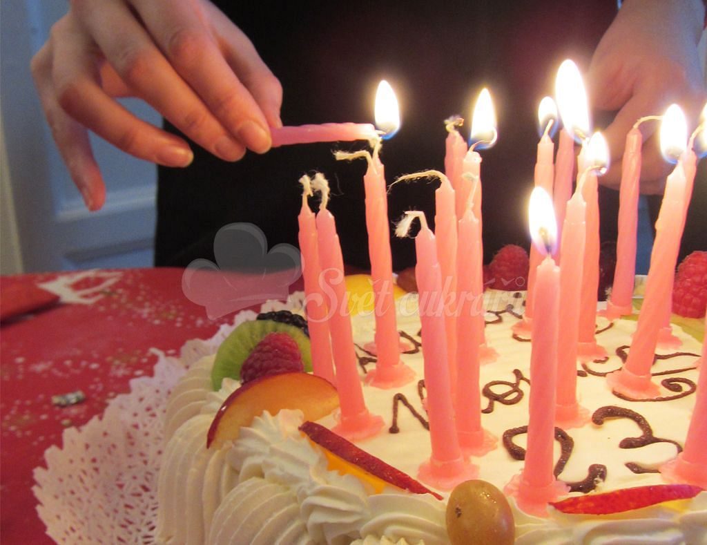 Svet cukrárov - Ružová sviečka 1 ks - Modecor - Sviečky na torty,  narodeninové sviečky - Dekorácie a figúrky na torty, Cukrárske potreby