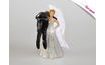 Nevěsta si nese ženicha - svatební figurky na dort