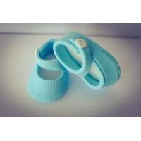 CUKROVÁ DEKORÁCIA NA TORTU – DETSKÉ PAPUČKY (SAMOSTATNÁ)