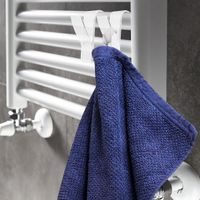 PLASTOVÝ HÁČEK NA KOUPELNOVÝ RADIÁTOR 4 KS