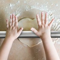 VÁLEČEK NA TĚSTO D. 40 CM