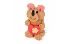 Příležitostná postavička - Medvídek světle hnědý s červeným srdíčkem