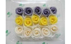 Mini tortové ruže – biela, žltá, fialová (15 ks)