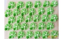 Cukrové ozdoby – kvety na platíčku 34