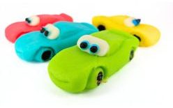 Jedlá figúrka 4 – pretekárske autíčko zelené