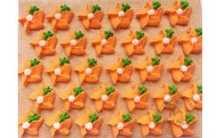 Cukrové ozdoby květy na platíčku 6