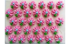 Cukrové ozdoby – kvety na platíčku (10)