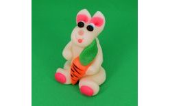 Figurka 3D 60g Zajíc bílý s mrkvičkou