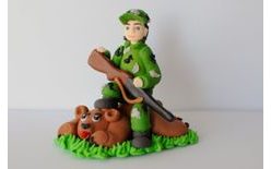 Myslivec s medveďom – stredná veľkosť