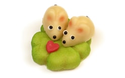 Two mice on a leaf - marzipan cake topper