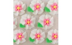 Cukrové dekorácie – veľké kvety na platíčku 11