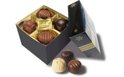 Promotional chocolate gift box (12 pcs, 132 g) with your design/logo – from 150 pcs