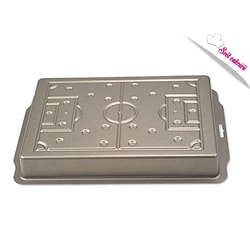 Cake tin football pitch 3D