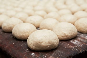 Křupavé a dlouho čerstvé housky a rohlíky s Lactorexem