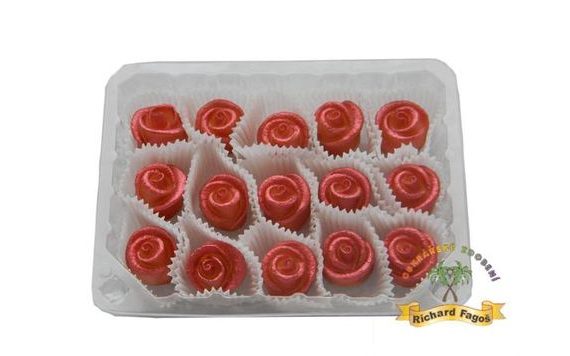 MINI DORTOVÉ RUŽE – STRIEKANÉ RUBÍNOVÉ