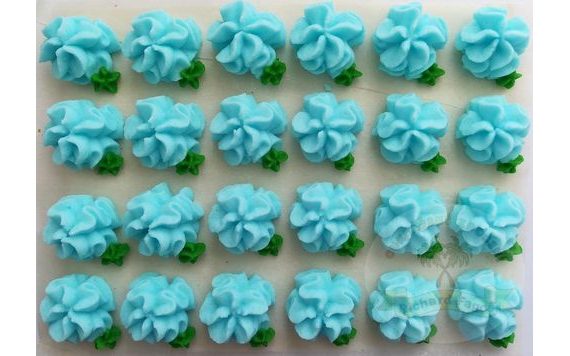CUKROVÉ OZDOBY – KVETY NA PLATÍČKU 13 (24 KS)