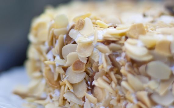 ALMOND FLAKES 500 G